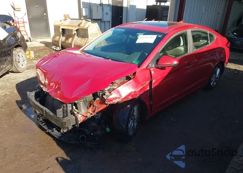 2019 Hyundai Elantra Value Edition z USA, uszkodzony, nr VIN 5NPD84LF5KH444515